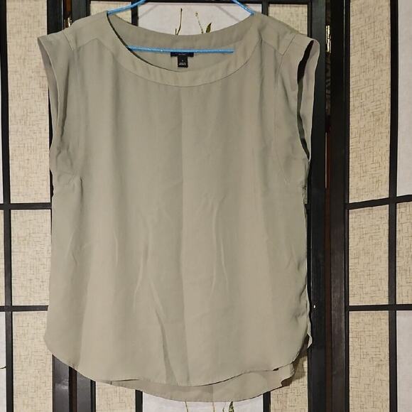 Ann Taylor Tops - Ann Taylor Women's Blouse - Light Green
